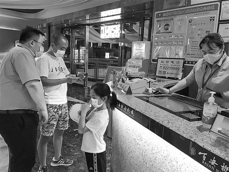 “好久不見，歡迎回來！”——探訪重啟后的蘭州電影院