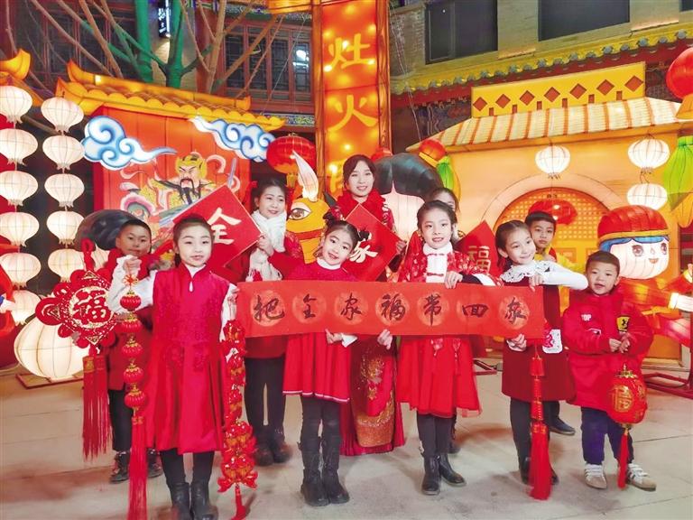 中共蘭州市委宣傳部出品 原創(chuàng)音樂電視《全家?！?向全市人民拜年！