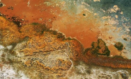 【“飛閱”中國(guó)】航拍明塘湖濕地：“煙霞火?！彼仆庑乔?>
        </a><em>【“飛閱”中國(guó)】航拍明塘湖濕地：“煙霞火海”似外星球</em></li>
    <li><a  target=