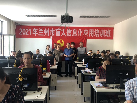 維權(quán)處黨支部開展“法律宣傳進(jìn)學(xué)?！敝驹刚叻?wù)活動(dòng)