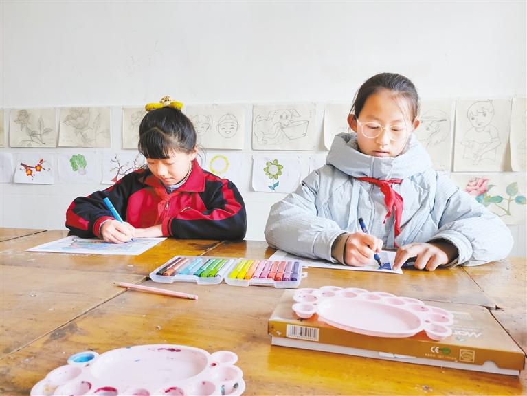 甘肅這兩名小朋友，被太空中亞平老師點了名