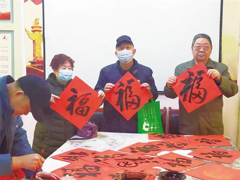 蘭州：“幸福敲門 新春送?！被顒?dòng)情暖萬(wàn)家
