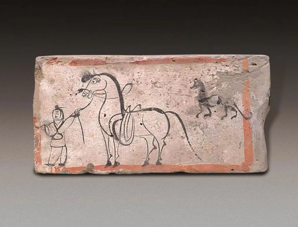 高臺(tái)駱駝城魏晉墓“牽馬”畫(huà)像磚（圖源張掖市高臺(tái)縣博物館）