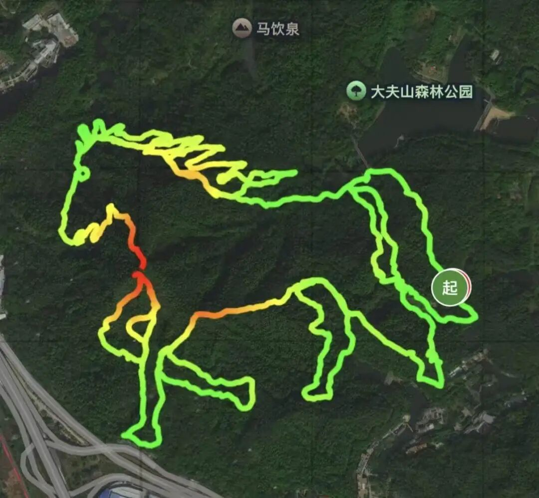 從“緊急叫?！钡健把銇?lái)畫(huà)” “畫(huà)馬”事件折射公共治理新思路